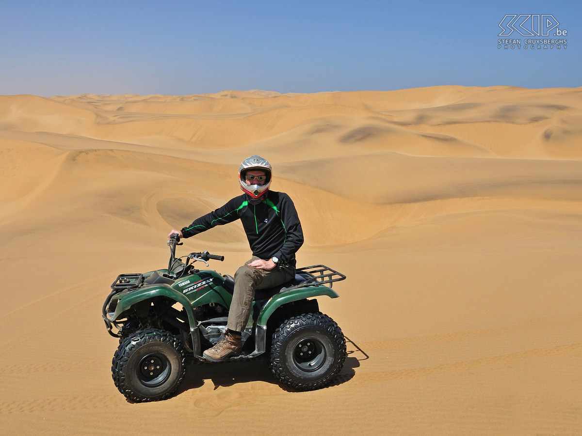 Swakopmund - Quadbiking - Stefan In Swakopmund, a city at the coast, you can book all kinds of adventure activities. I did some quadbiking and sandboarding. Stefan Cruysberghs